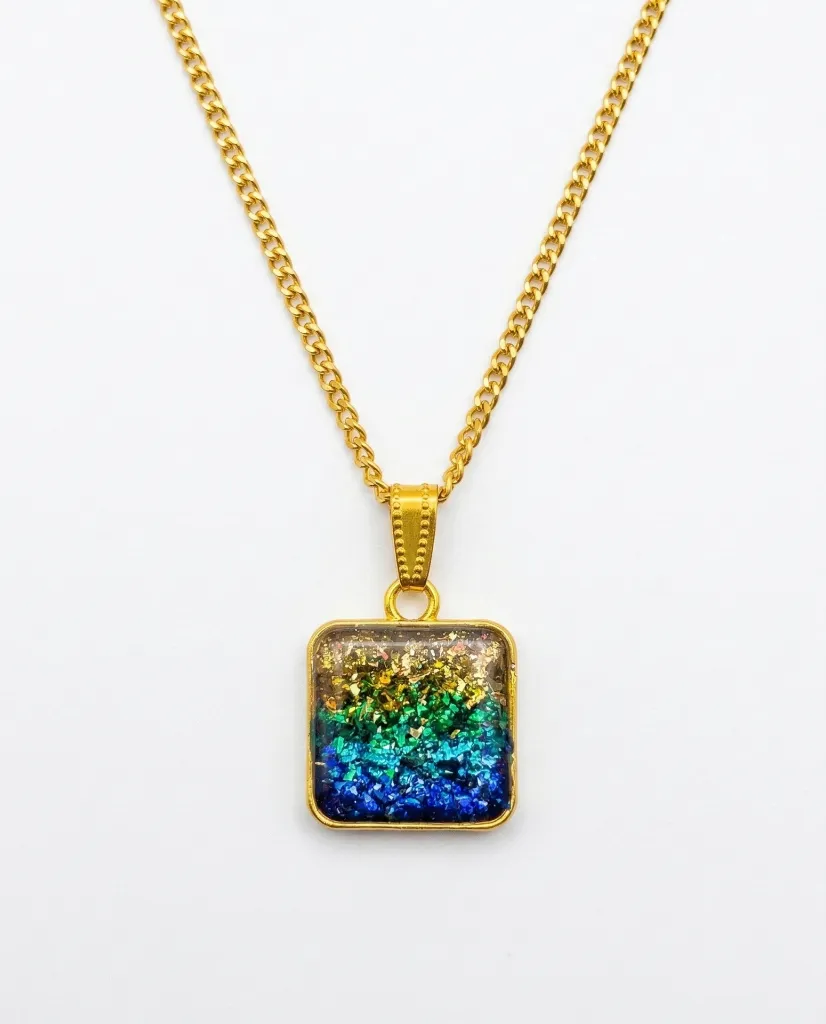 Square Golden-Green-Blue Glitter Necklace 5.webp