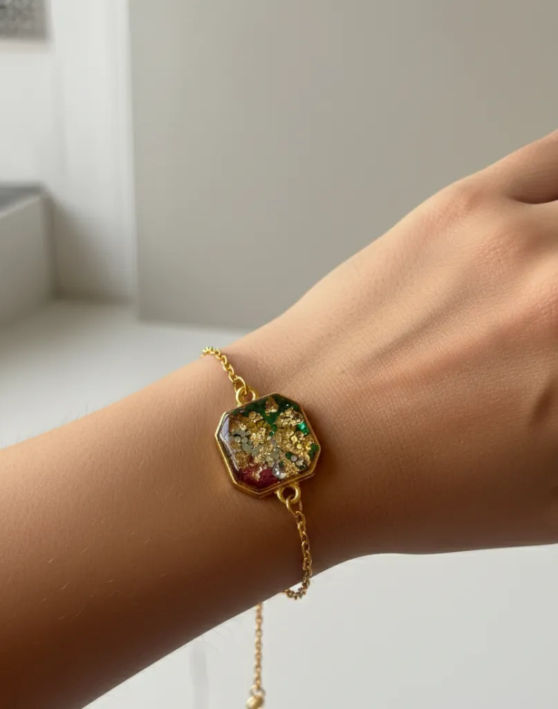 Handcrafted Resin Bracelet with Golden Chain - Hexagonal Shaped 10.webp