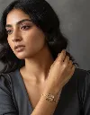 Handcrafted Resin Bracelet with Golden Chain 4.webp