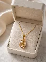Resin Pearl Teardrop Pendant Necklace 1.webp